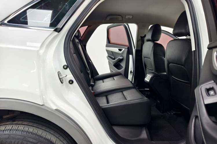 Used Zotye SR7 2016 1.5T CVT Magic Cube Door Edition China V Standard Interior 5