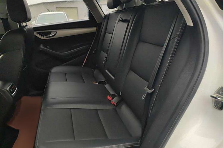Used Zotye SR7 2016 1.5T CVT Cube Road Edition China V Standard Interior 6