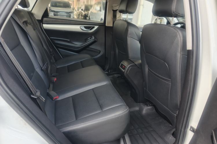 Used Zotye SR7 2016 1.5T Manual Cube Road Edition China V Standard Interior 6