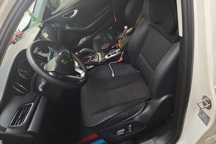 Used Zotye SR7 2016 1.5T CVT Cube Heart Edition China V Standard Left Front Seat