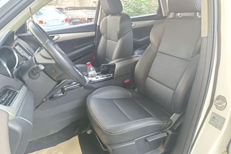 Used Zotye SR7 2016 1.5T CVT Cube Road Edition China V Standard Left Front Seat