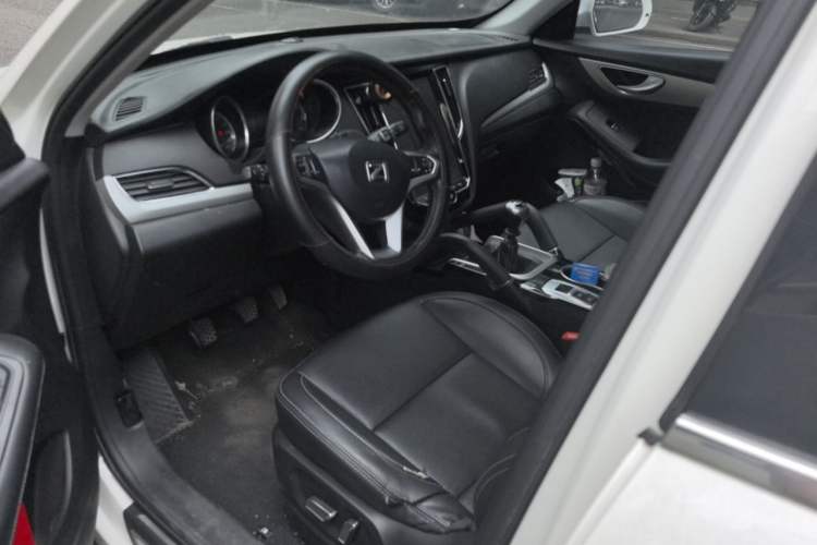 Used Zotye SR7 2016 1.5T Manual Cube Heart Edition China IV Standard Left Front Seat