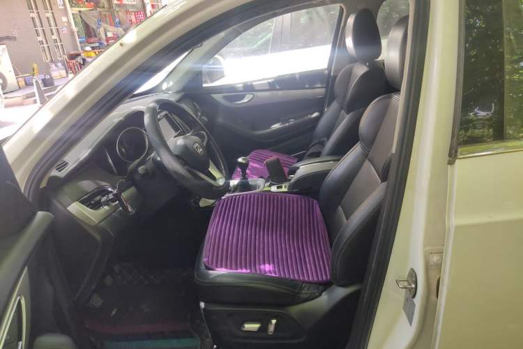 Used Zotye SR7 2016 1.5T Manual Cube Heart Edition China V Standard Left Front Seat