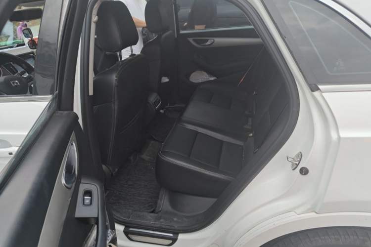Used Zotye SR7 2016 1.5T CVT Cube Heart Edition China IV Standard Left Rear Seat