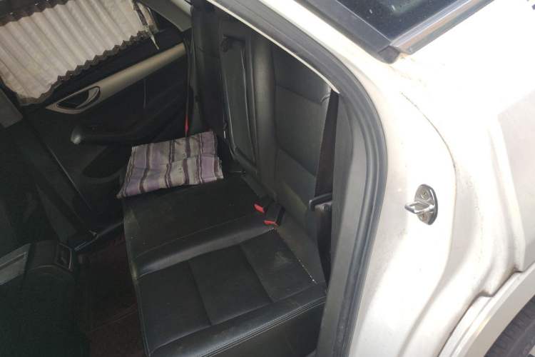 Used Zotye SR7 2016 1.5T Manual Cube Road Edition China V Standard Left Rear Seat