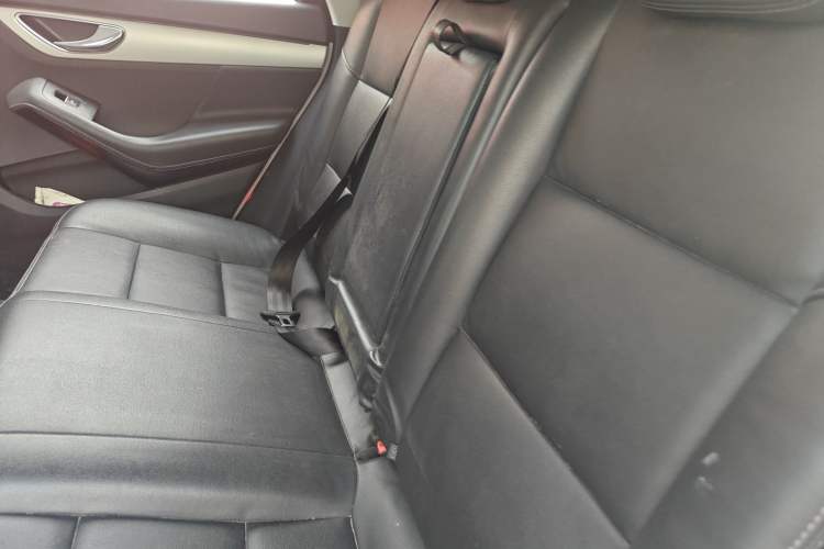 Used Zotye SR7 2016 1.5T CVT Cube Road Edition China V Standard Left Rear Seat