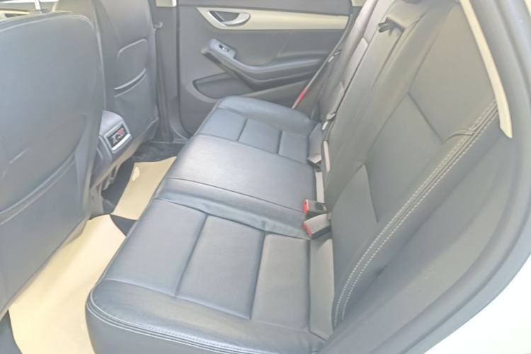 Used Zotye SR7 2016 1.5T CVT Cube Road Edition China V Standard Left Rear Seat