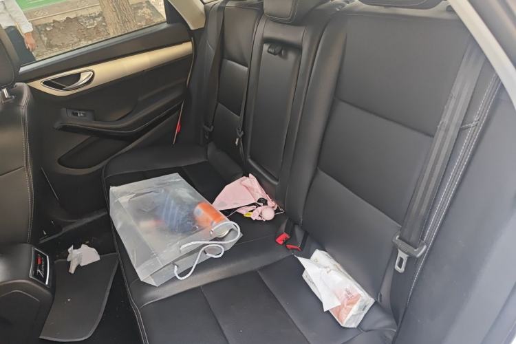 Used Zotye SR7 2016 1.5T CVT Cube Road Edition China IV Standard Left Rear Seat