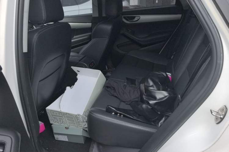 Used Zotye SR7 2016 1.5T CVT Cube Road Edition China V Standard Left Rear Seat