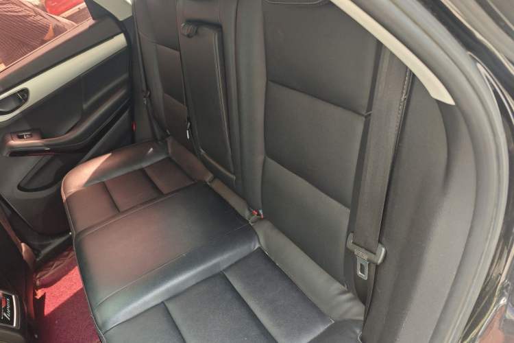 Used Zotye SR7 2016 1.5T CVT Cube Heart Edition China V Standard Left Rear Seat