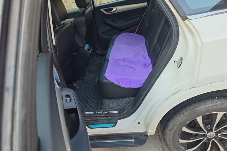 Used Zotye SR7 2016 1.5T Manual Cube Heart Edition China IV Standard Left Rear Seat