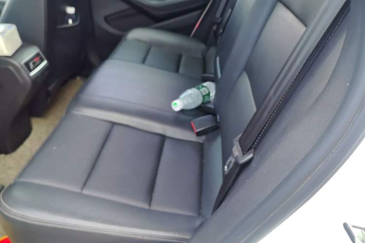 Used Zotye SR7 2016 1.5T CVT Cube Heart Edition China IV Standard Left Rear Seat