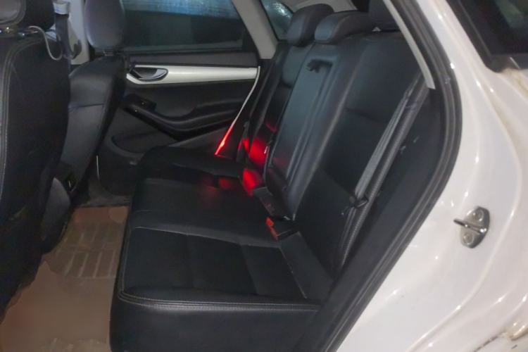 Used Zotye SR7 2016 1.5T Manual Cube Heart Edition China V Standard Left Rear Seat