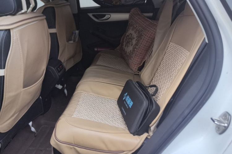 Used Zotye SR7 2016 1.5T CVT Cube Heart Edition China IV Standard Left Rear Seat