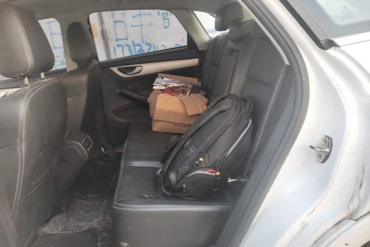 Used Zotye SR7 2016 1.5T Manual Cube Heart Edition China V Standard Left Rear Seat