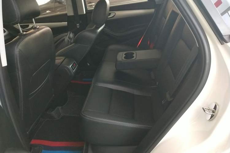 Used Zotye SR7 2016 1.5T CVT Cube Heart Edition China IV Standard Left Rear Seat
