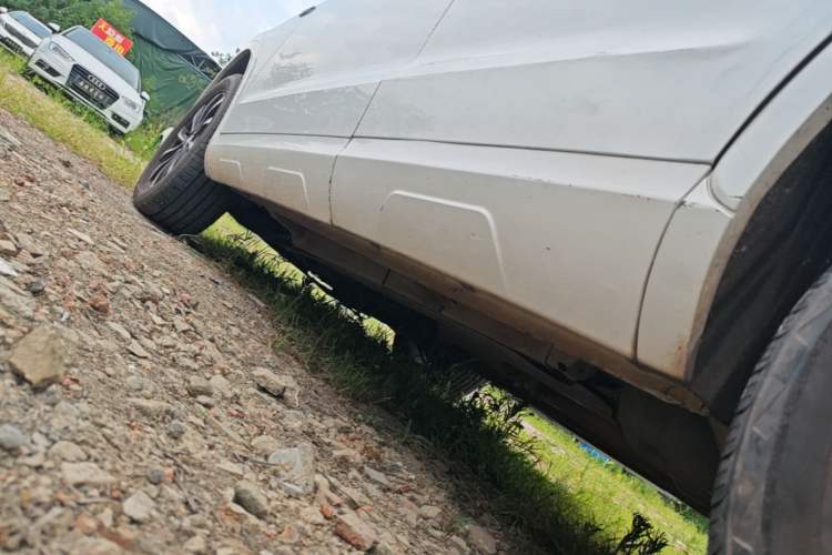Used Zotye SR7 2016 1.5T CVT Cube Road Edition China IV Standard Left Side Sill
