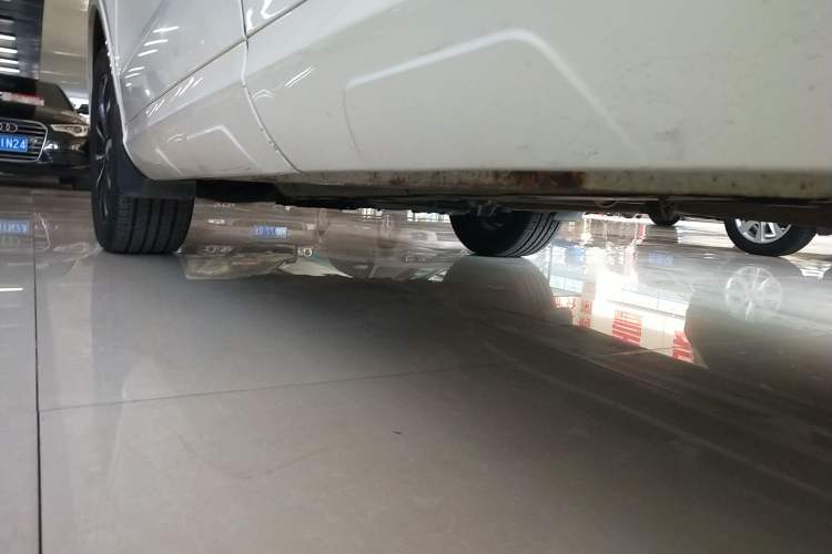 Used Zotye SR7 2016 1.5T CVT Cube Heart Edition China IV Standard Left Side Sill