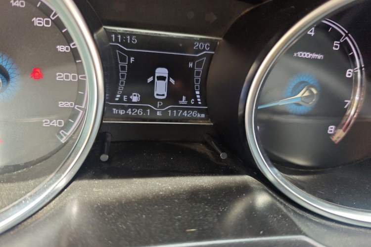 Used Zotye SR7 2016 1.5T CVT Cube Heart Edition China V Standard Odometer Close Up