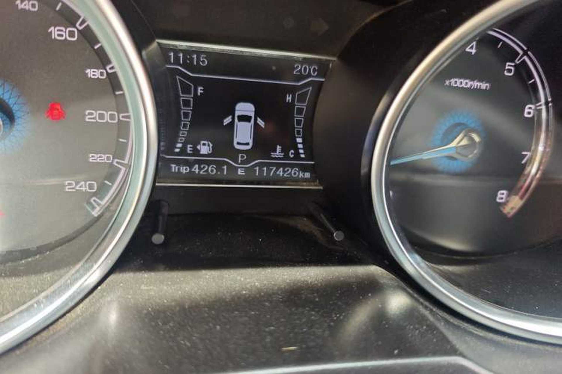 Used Zotye SR7 2016 1.5T CVT Cube Heart Edition China V Standard Odometer Close Up
