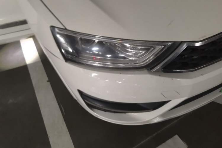 Used Zotye SR7 2016 1.5T Manual Cube Heart Edition China V Standard Right Front Headlight
