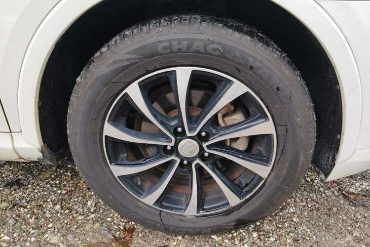 Used Zotye SR7 2016 1.5T CVT Cube Road Edition China V Standard Right Front Wheel Hub