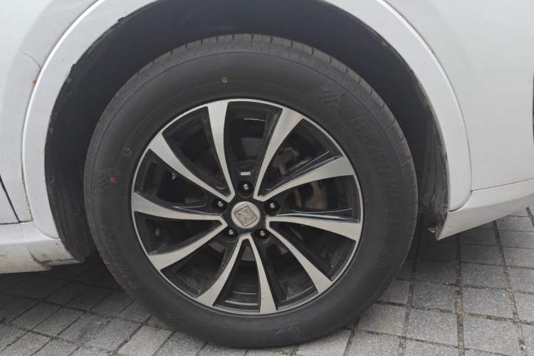 Used Zotye SR7 2016 1.5T CVT Cube Heart Edition China IV Standard Right Front Wheel Hub