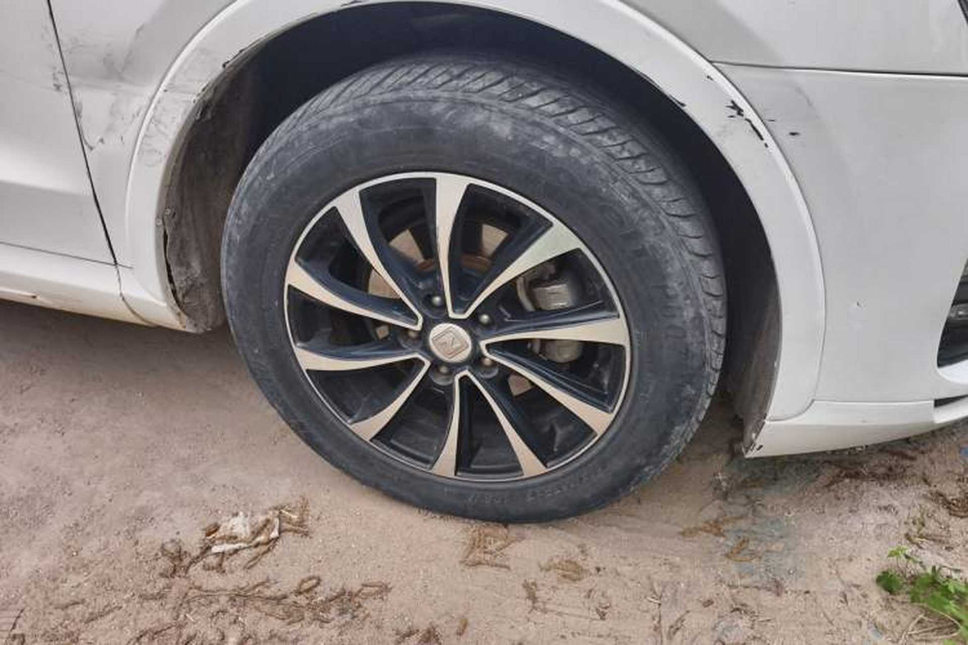 Used Zotye SR7 2016 1.5T Manual Cube Heart Edition China IV Standard Right Front Wheel Hub