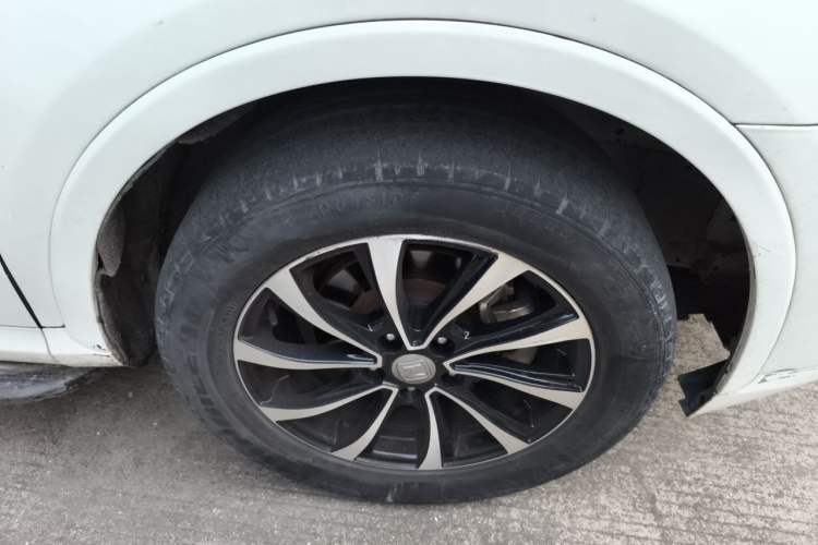 Used Zotye SR7 2016 1.5T Manual Cube Road Edition China V Standard Right Front Wheel Hub