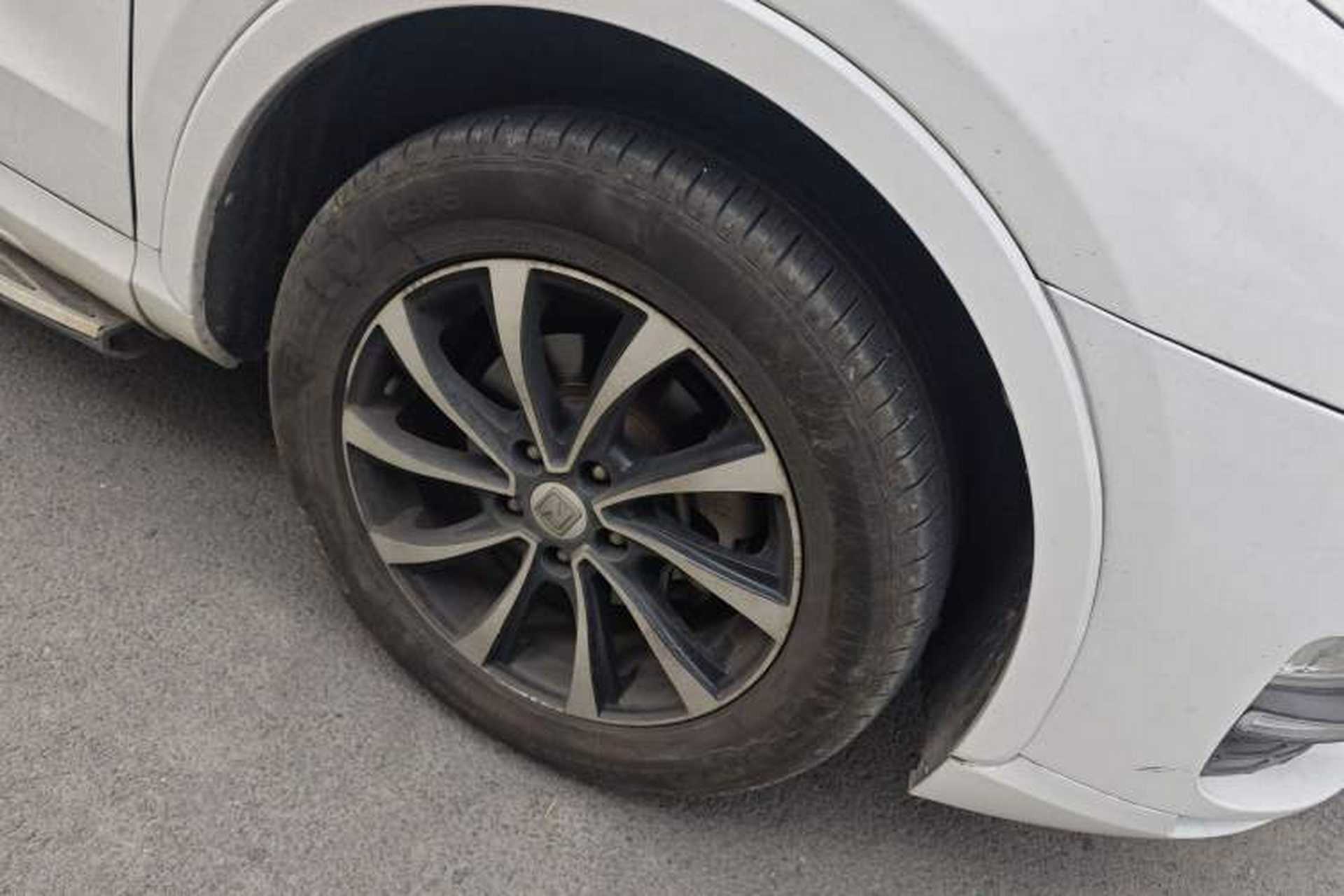 Used Zotye SR7 2016 1.5T CVT Cube Heart Edition China V Standard Right Front Wheel Hub