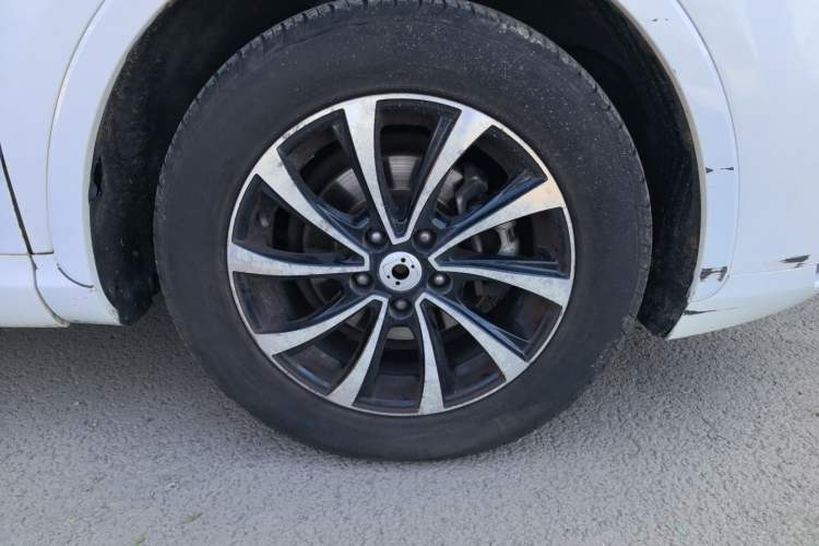 Used Zotye SR7 2016 1.5T Manual Cube Road Edition China V Standard Right Front Wheel Hub