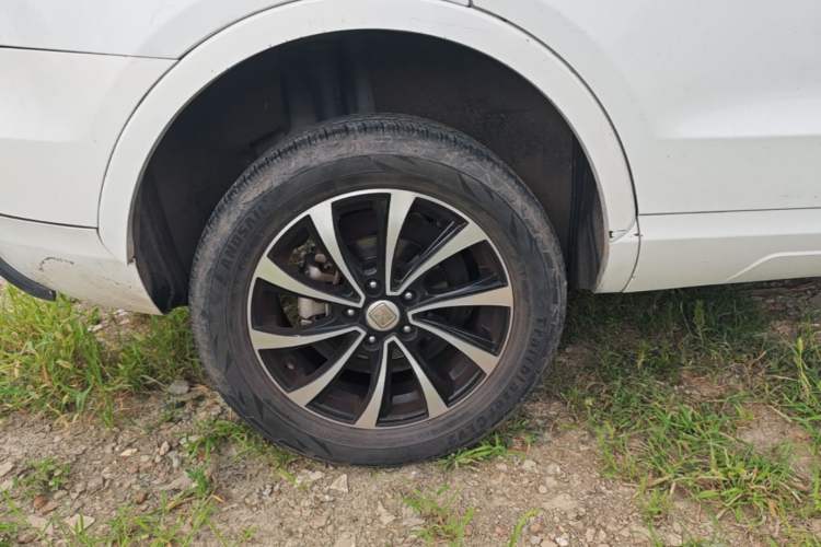 Used Zotye SR7 2016 1.5T CVT Cube Road Edition China IV Standard Right Rear Wheel Hub