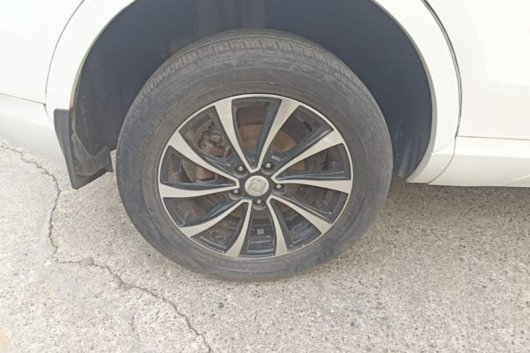 Used Zotye SR7 2016 1.5T CVT Cube Road Edition China V Standard Right Rear Wheel Hub
