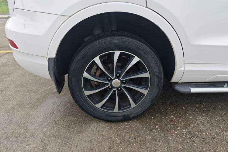 Used Zotye SR7 2016 1.5T CVT Cube Heart Edition China V Standard Right Rear Wheel Hub