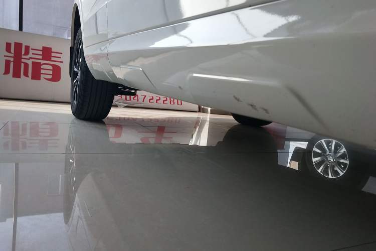 Used Zotye SR7 2016 1.5T CVT Cube Heart Edition China IV Standard Right Side Sill