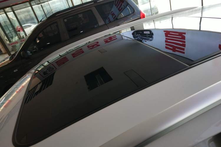 Used Zotye SR7 2016 1.5T CVT Cube Heart Edition China IV Standard Roof