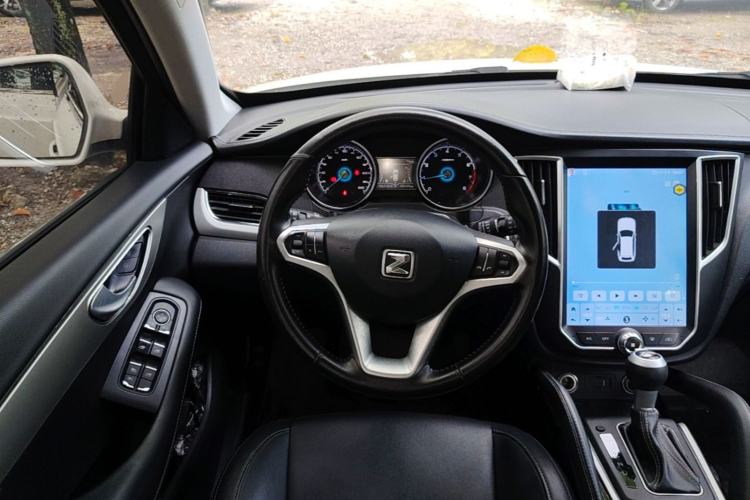 Used Zotye SR7 2016 1.5T CVT Cube Road Edition China V Standard Steering Wheel