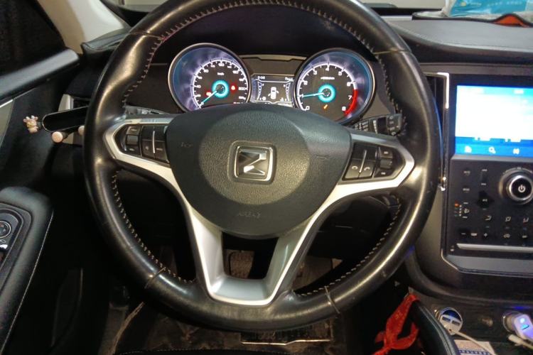 Used Zotye SR7 2016 1.5T Manual Cube Road Edition China V Standard Steering Wheel