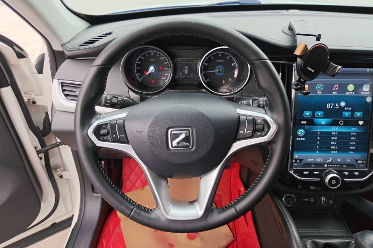 Used Zotye SR7 2016 1.5T Manual Cube Heart Edition China IV Standard Steering Wheel