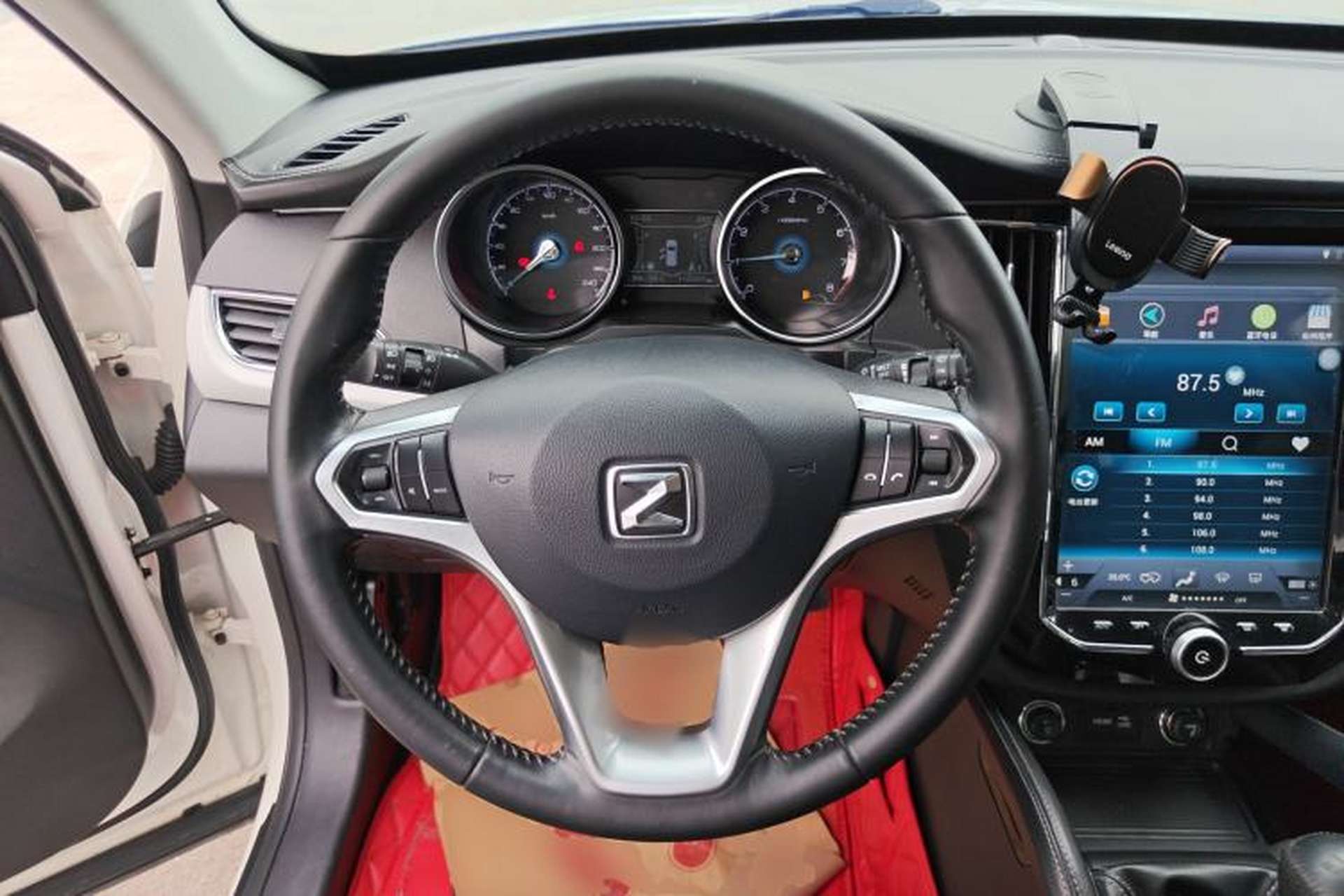 Used Zotye SR7 2016 1.5T Manual Cube Heart Edition China IV Standard Steering Wheel