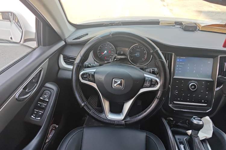 Used Zotye SR7 2016 1.5T CVT Cube Road Edition China IV Standard Steering Wheel