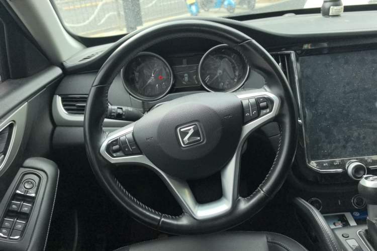 Used Zotye SR7 2016 1.5T CVT Cube Road Edition China V Standard Steering Wheel