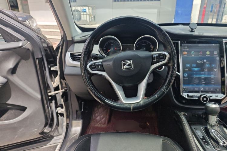 Used Zotye SR7 2016 1.5T CVT Cube Heart Edition China V Standard Steering Wheel