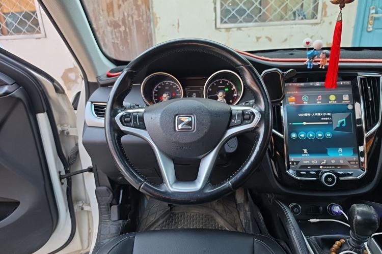 Used Zotye SR7 2016 1.5T Manual Cube Heart Edition China IV Standard Steering Wheel