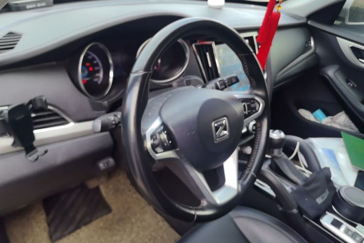 Used Zotye SR7 2016 1.5T CVT Cube Heart Edition China IV Standard Steering Wheel