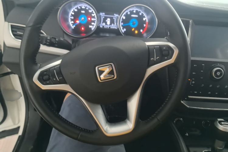 Used Zotye SR7 2016 1.5T CVT Cube Road Edition China IV Standard Steering Wheel