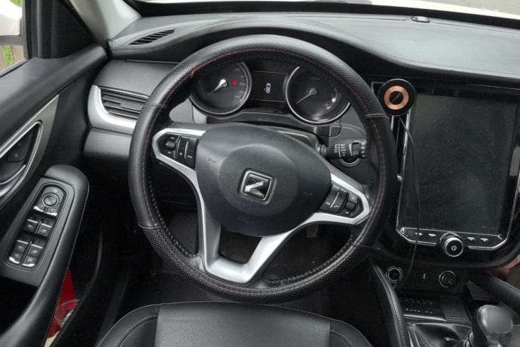 Used Zotye SR7 2016 1.5T Manual Cube Heart Edition China IV Standard Steering Wheel