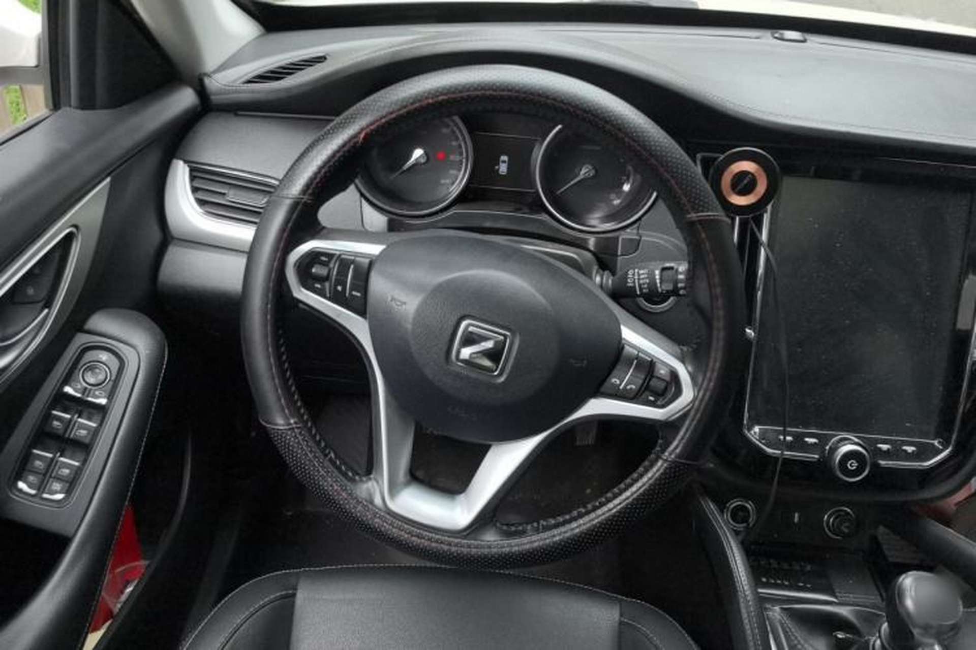 Used Zotye SR7 2016 1.5T Manual Cube Heart Edition China IV Standard Steering Wheel