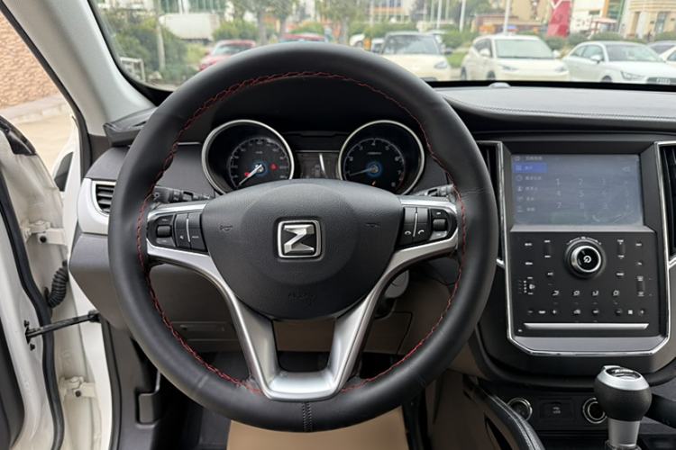 Used Zotye SR7 2016 1.5T CVT Cube Road Edition China V Standard Steering Wheel
