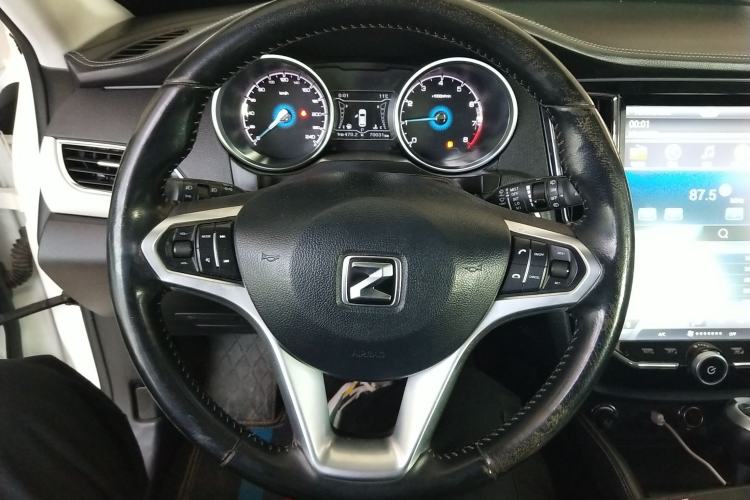 Used Zotye SR7 2016 1.5T CVT Cube Heart Edition China IV Standard Steering Wheel